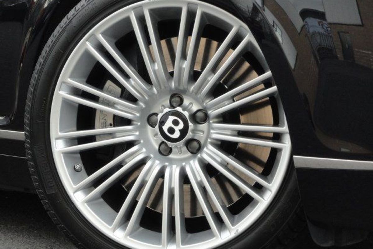 BENTLEY GTC WITH GT SPEED COSMETIC COVERSTION