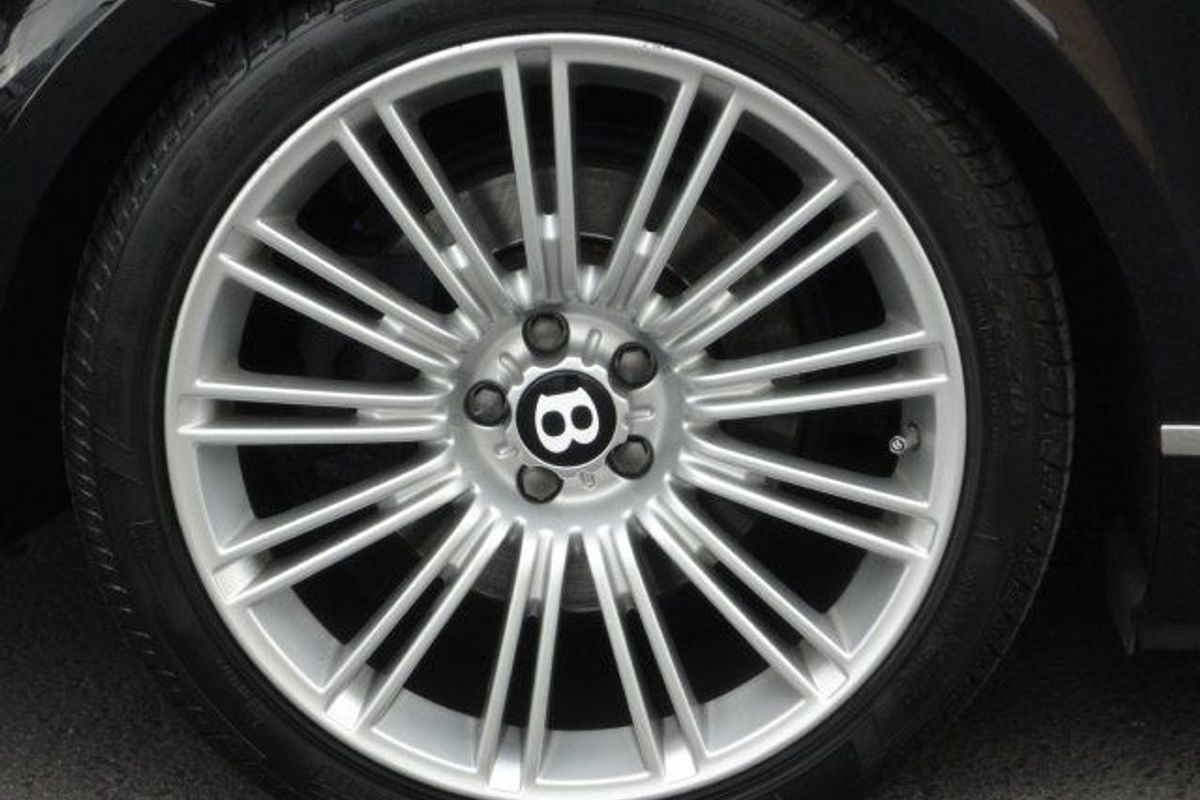 BENTLEY GTC WITH GT SPEED COSMETIC COVERSTION