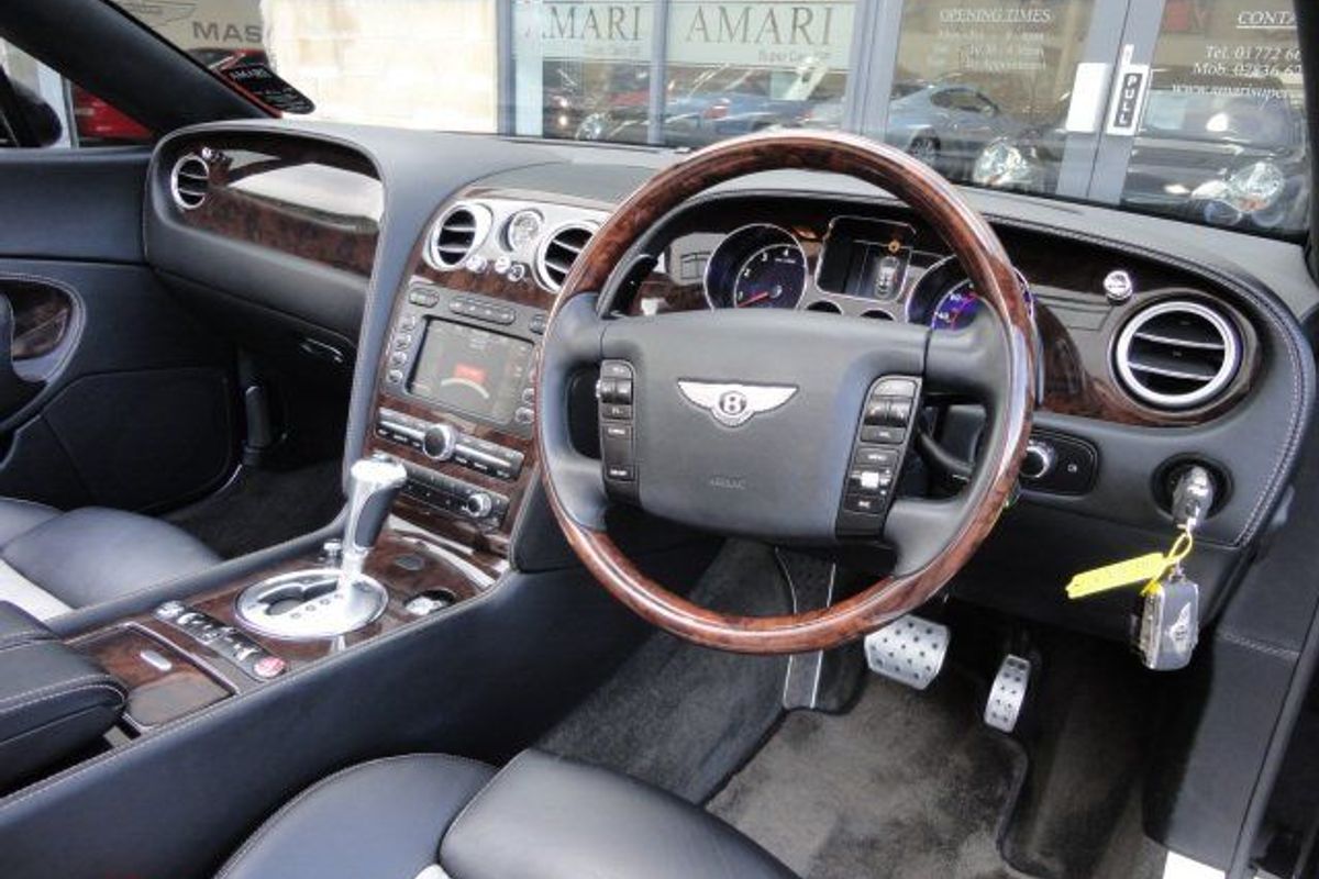 BENTLEY GTC WITH GT SPEED COSMETIC COVERSTION