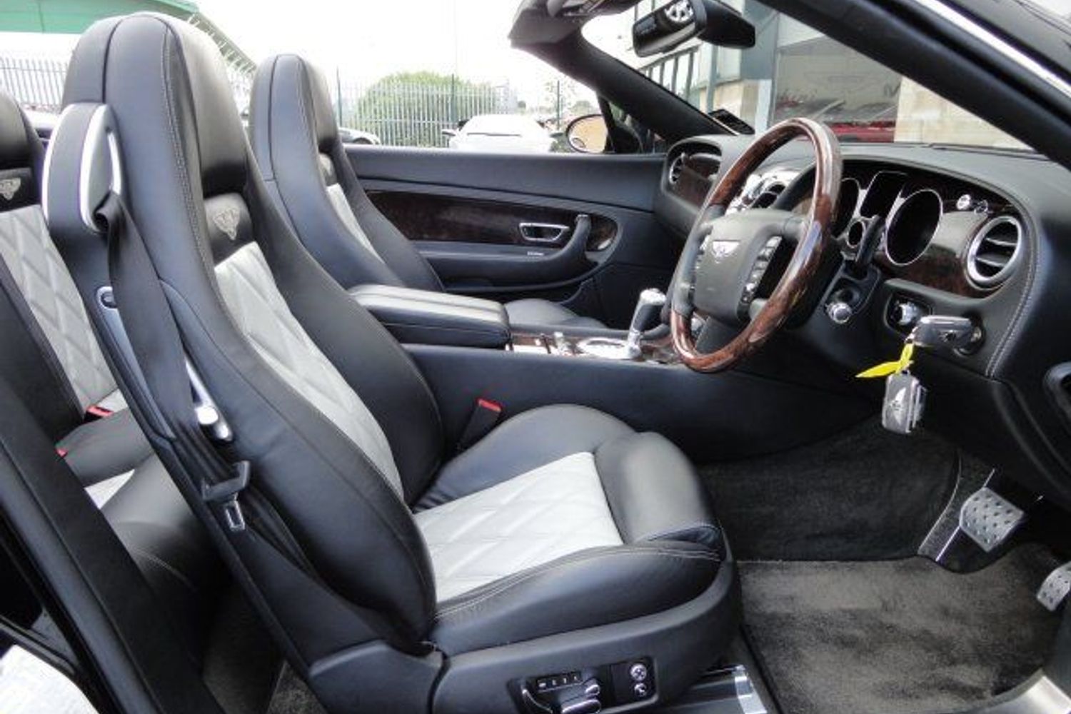 BENTLEY GTC WITH GT SPEED COSMETIC COVERSTION