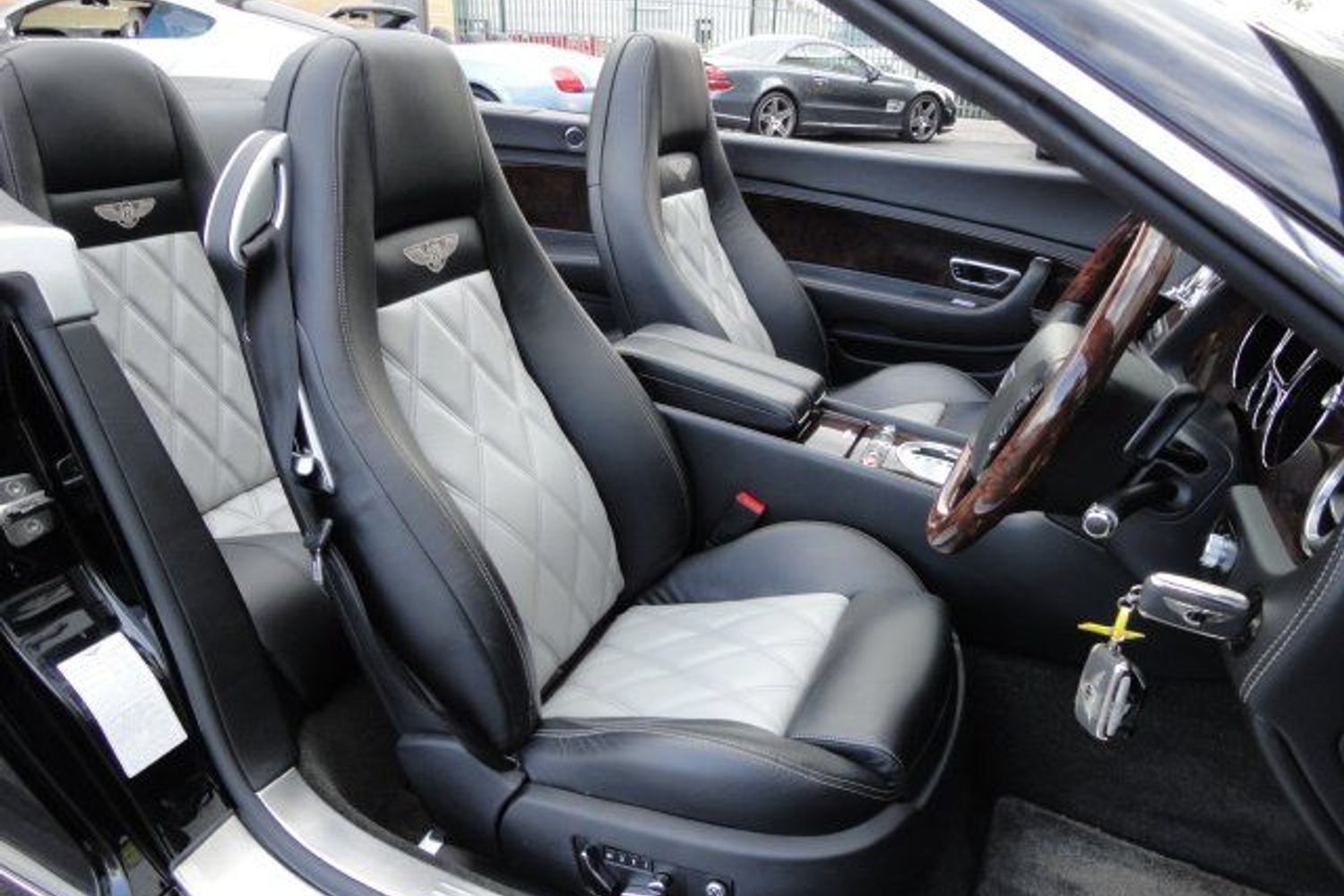 BENTLEY GTC WITH GT SPEED COSMETIC COVERSTION
