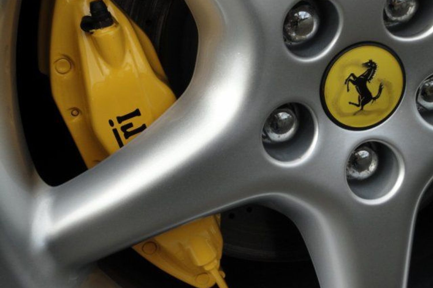 FERRARI 550 Maranello (NERO WITH NERO HIDE & BLACK CARPETS) VERY VERY RARE!!!!