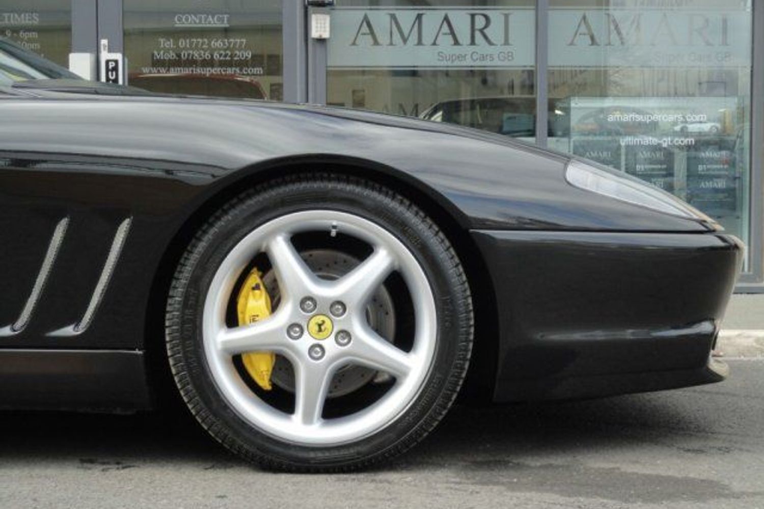 FERRARI 550 Maranello (NERO WITH NERO HIDE & BLACK CARPETS) VERY VERY RARE!!!!