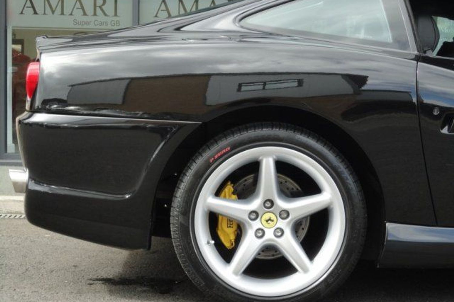 FERRARI 550 Maranello (NERO WITH NERO HIDE & BLACK CARPETS) VERY VERY RARE!!!!
