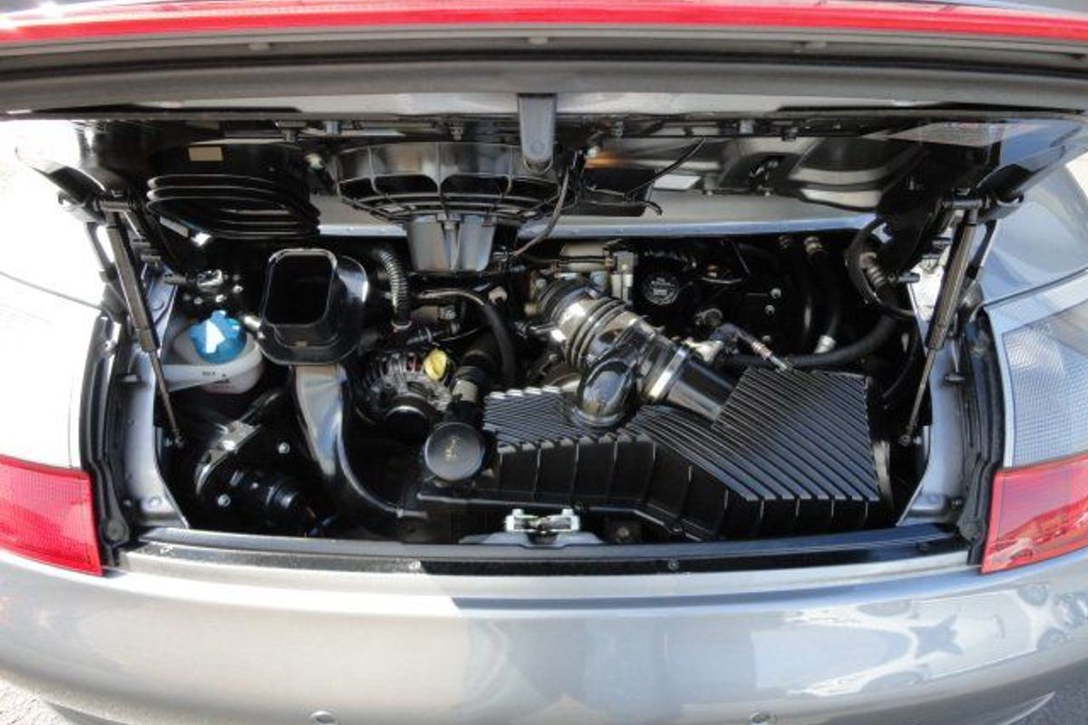 PORSCHE 996 C4S Wide body Tip tronic S