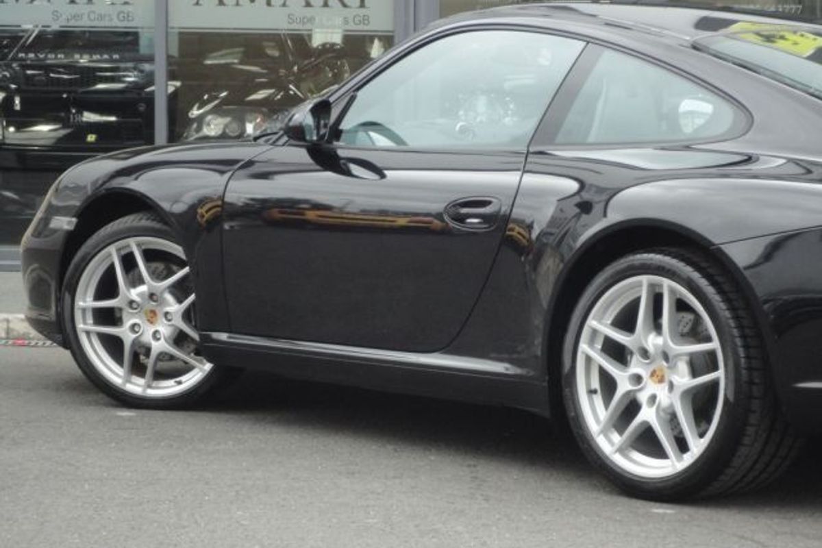PORSCHE 997 C2 3.6 Gen II PDK 3000 miles only Sport Chrono Package !!! (THIS IS A VAT QUALIFING CAR)