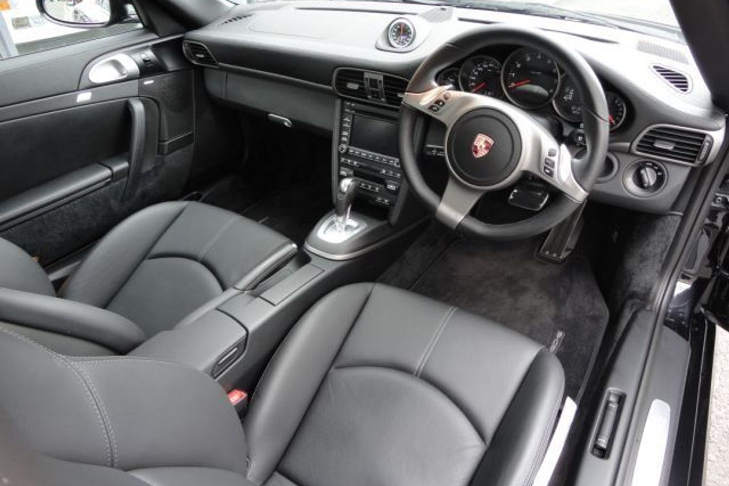 PORSCHE 997 C2 3.6 Gen II PDK 3000 miles only Sport Chrono Package !!! (THIS IS A VAT QUALIFING CAR)
