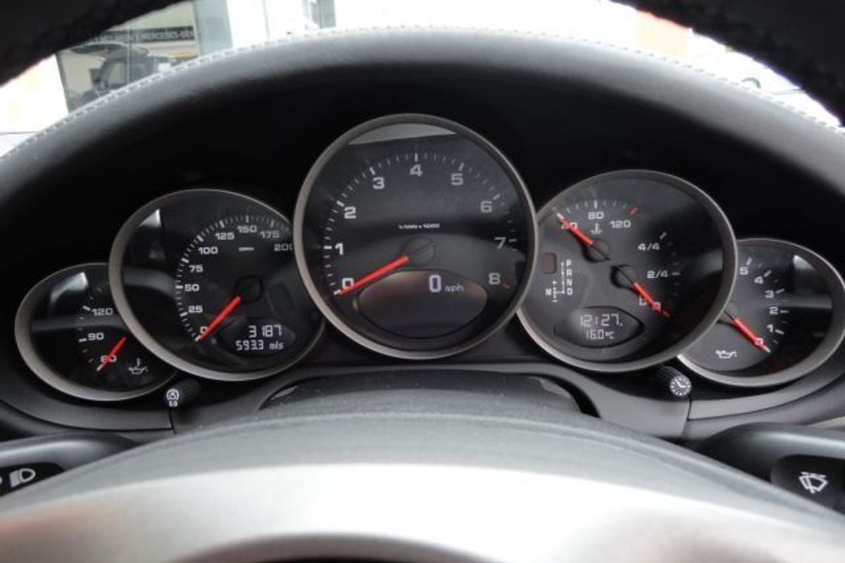 PORSCHE 997 C2 3.6 Gen II PDK 3000 miles only Sport Chrono Package !!! (THIS IS A VAT QUALIFING CAR)