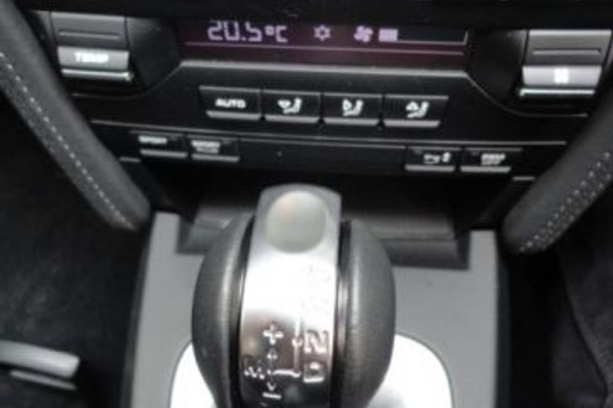 PORSCHE 997 C2 3.6 Gen II PDK 3000 miles only Sport Chrono Package !!! (THIS IS A VAT QUALIFING CAR)