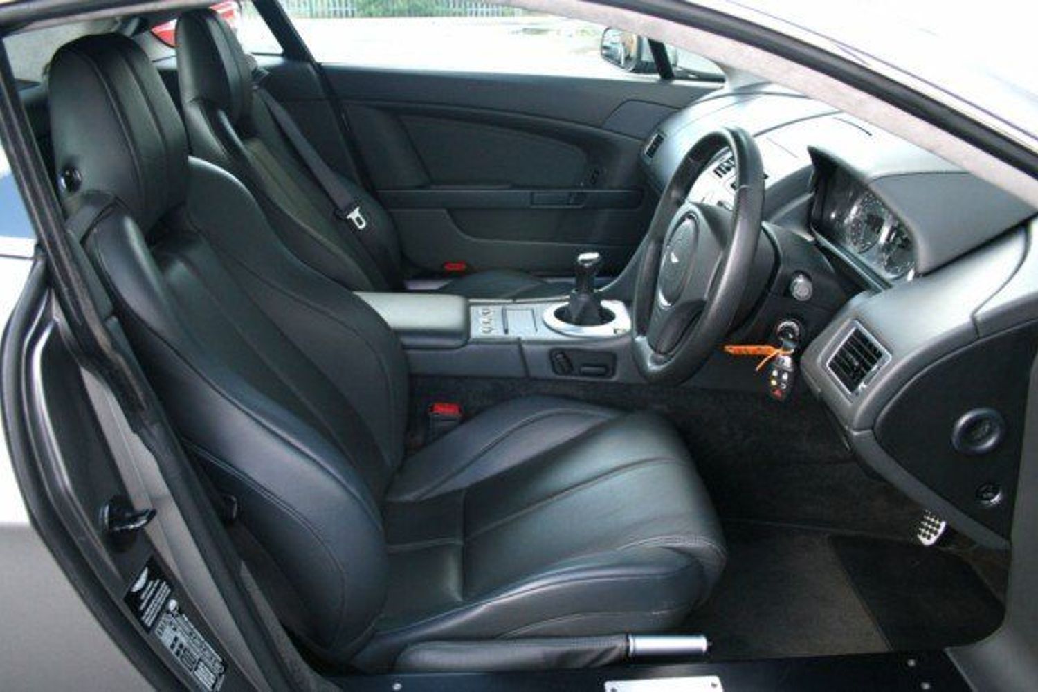 ASTON MARTIN Coupe V8 Vantage(WE HAVE TWO OF THESE FANTASTIC ASTONS IN STOCK NOW)