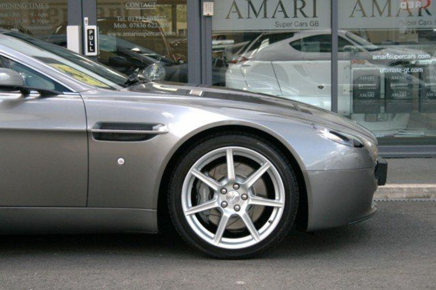 ASTON MARTIN Coupe V8 Vantage(WE HAVE TWO OF THESE FANTASTIC ASTONS IN STOCK NOW)