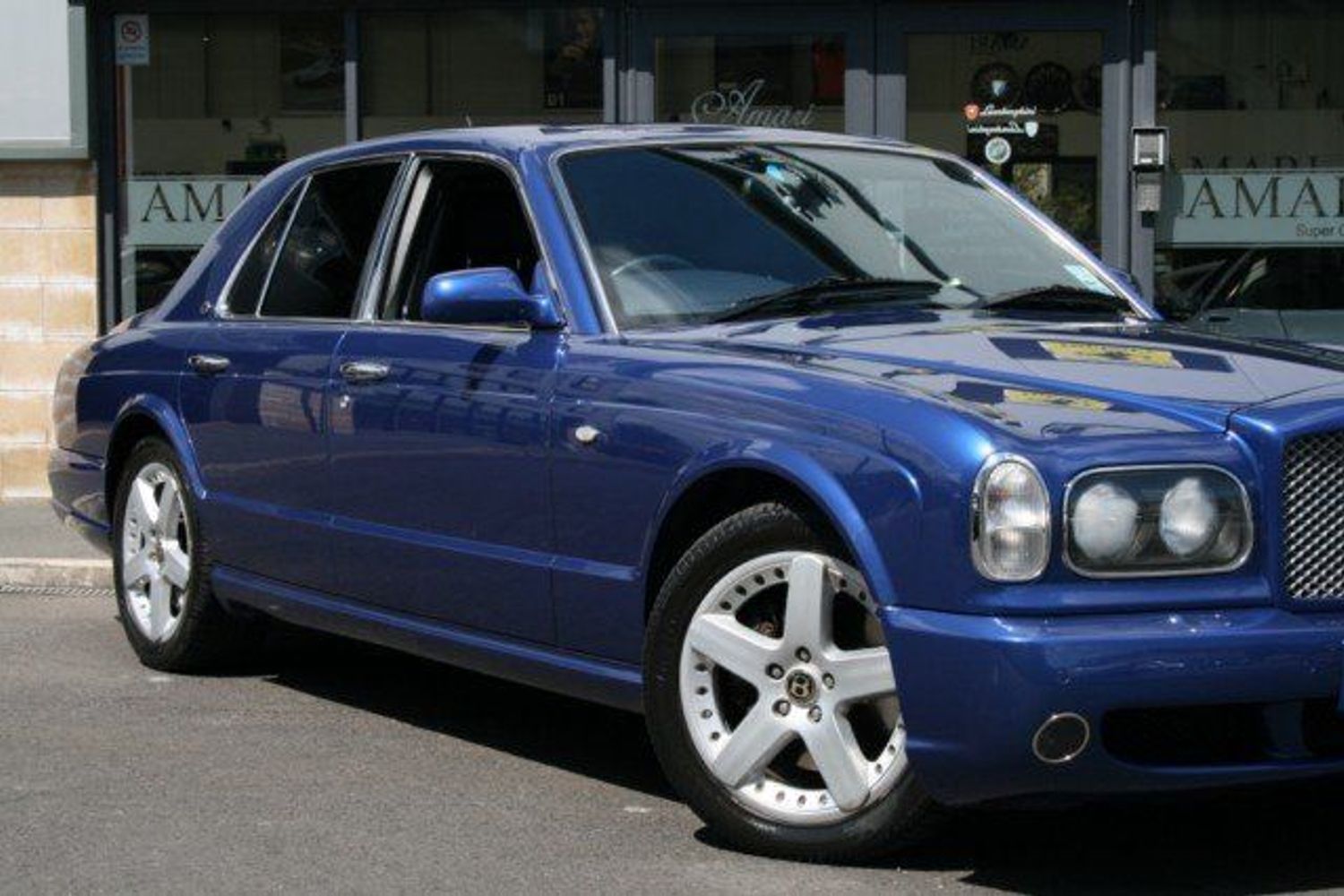 BENTLEY ARNAGE T STUNNING LOOKING CAR