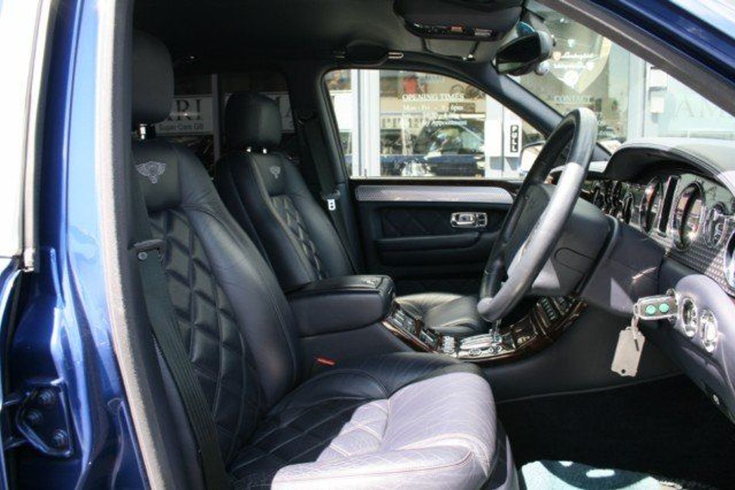 BENTLEY ARNAGE T STUNNING LOOKING CAR