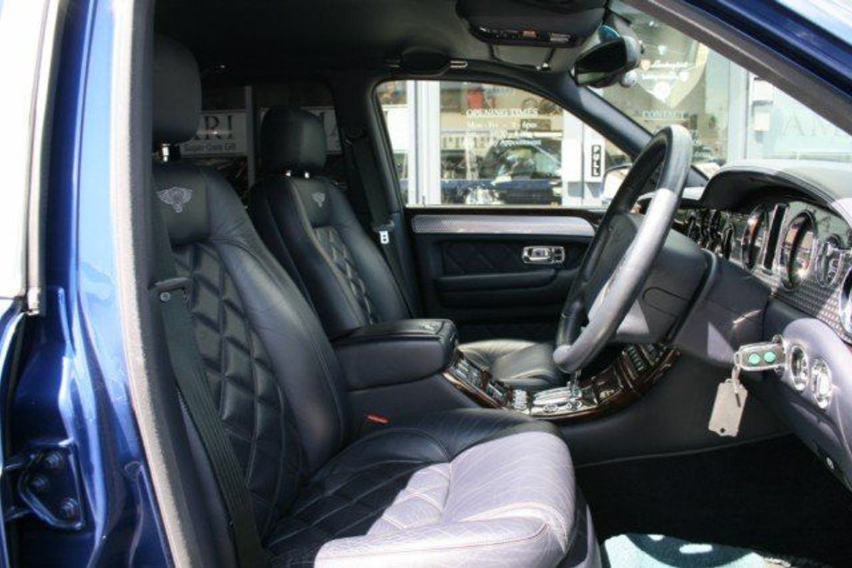 BENTLEY ARNAGE T STUNNING LOOKING CAR
