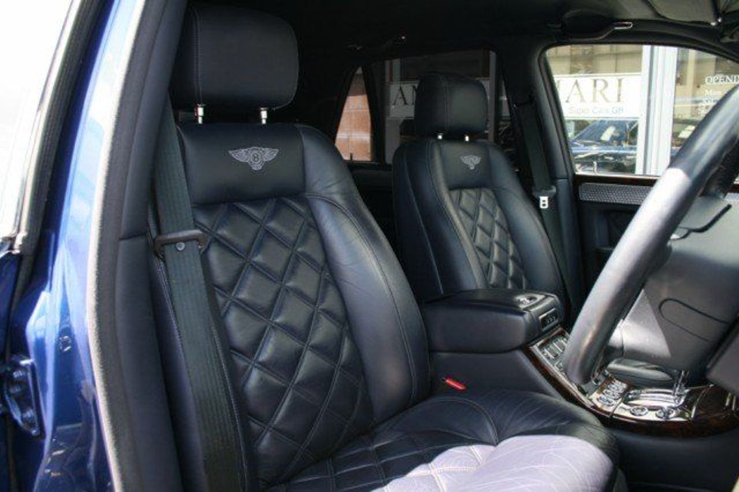 BENTLEY ARNAGE T STUNNING LOOKING CAR