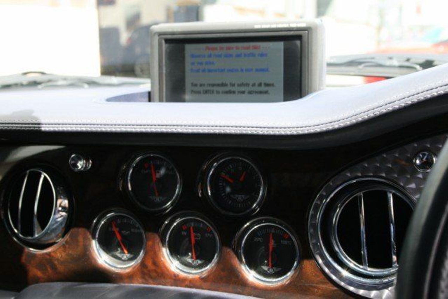 BENTLEY ARNAGE T STUNNING LOOKING CAR