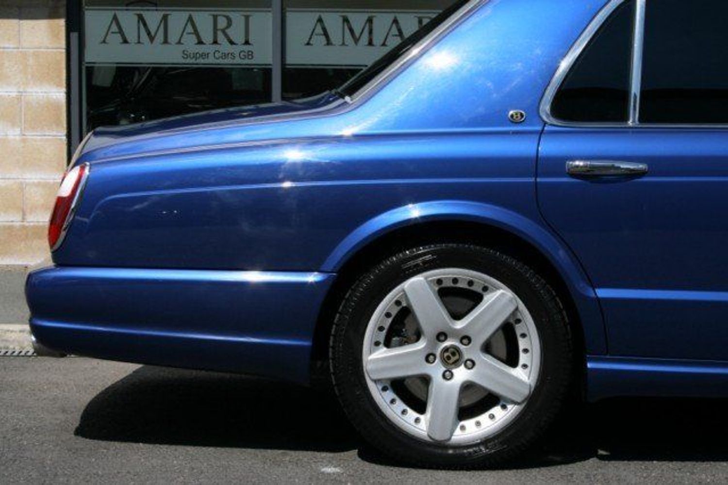 BENTLEY ARNAGE T STUNNING LOOKING CAR