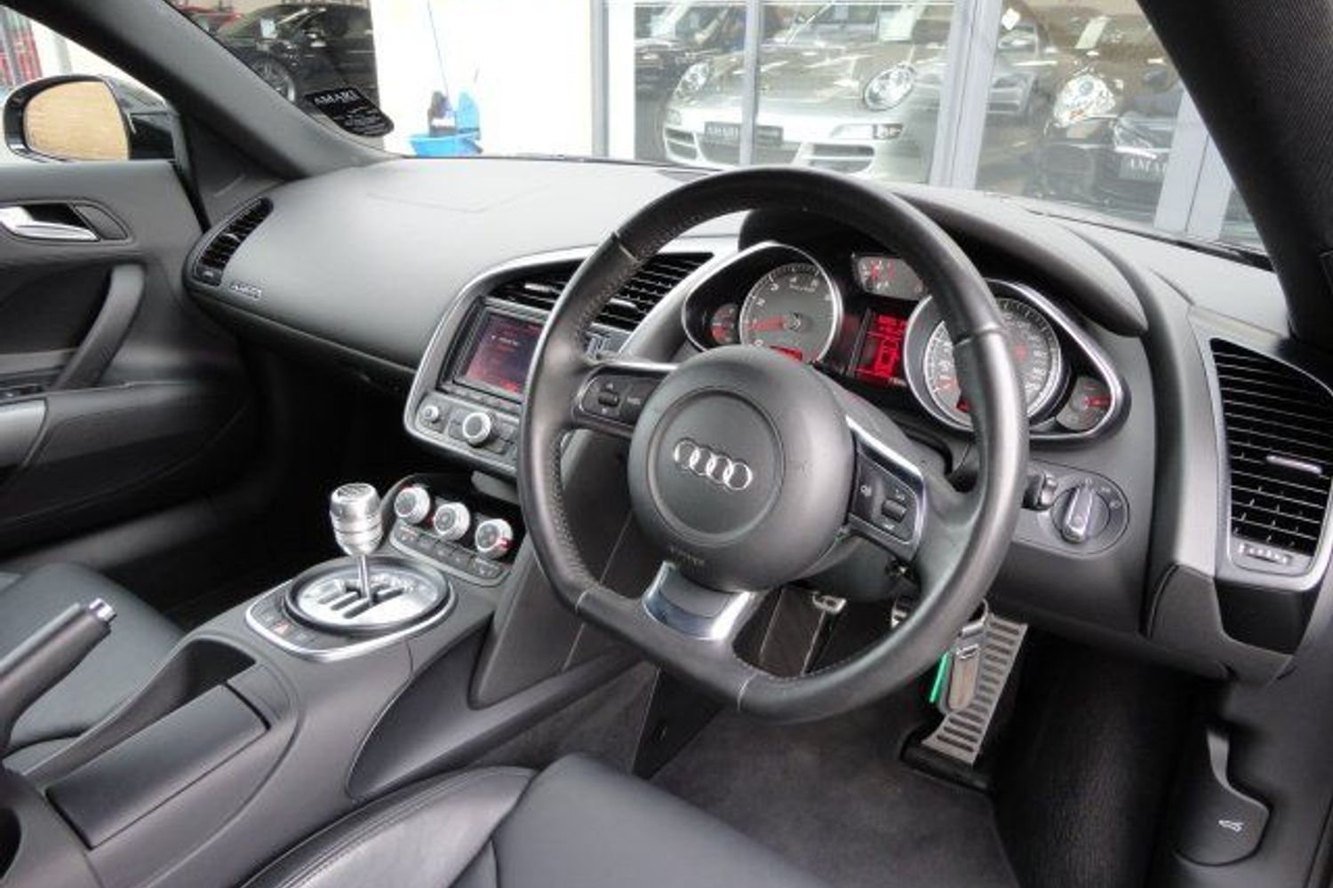 AUDI R8 V8 4.2 Quattro 6sp Manual