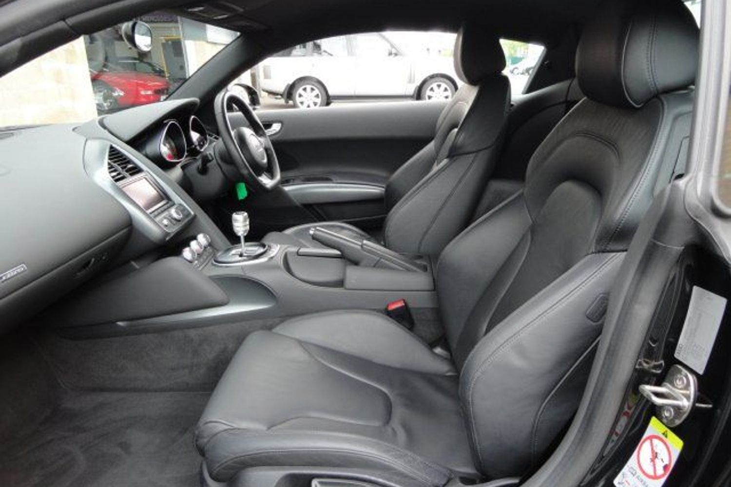 AUDI R8 V8 4.2 Quattro 6sp Manual