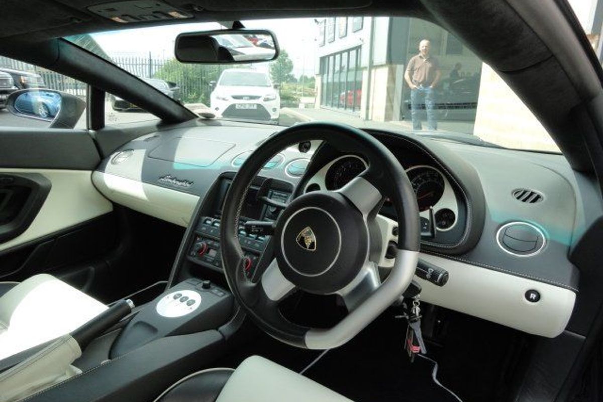 LAMBORGHINI GALLARDO E GEAR LIMITED EDITION "NERA No 172/185