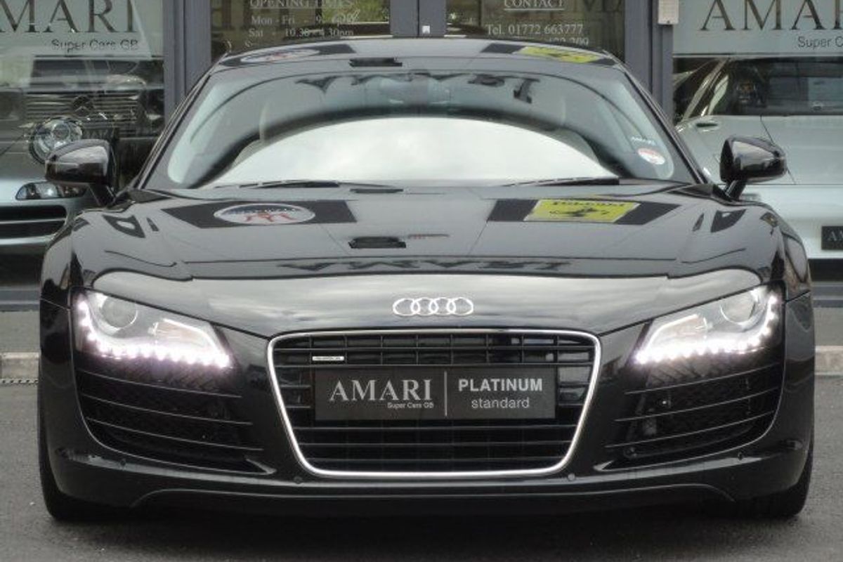 AUDI R8 V8 4.2 FSI 6sp Manual