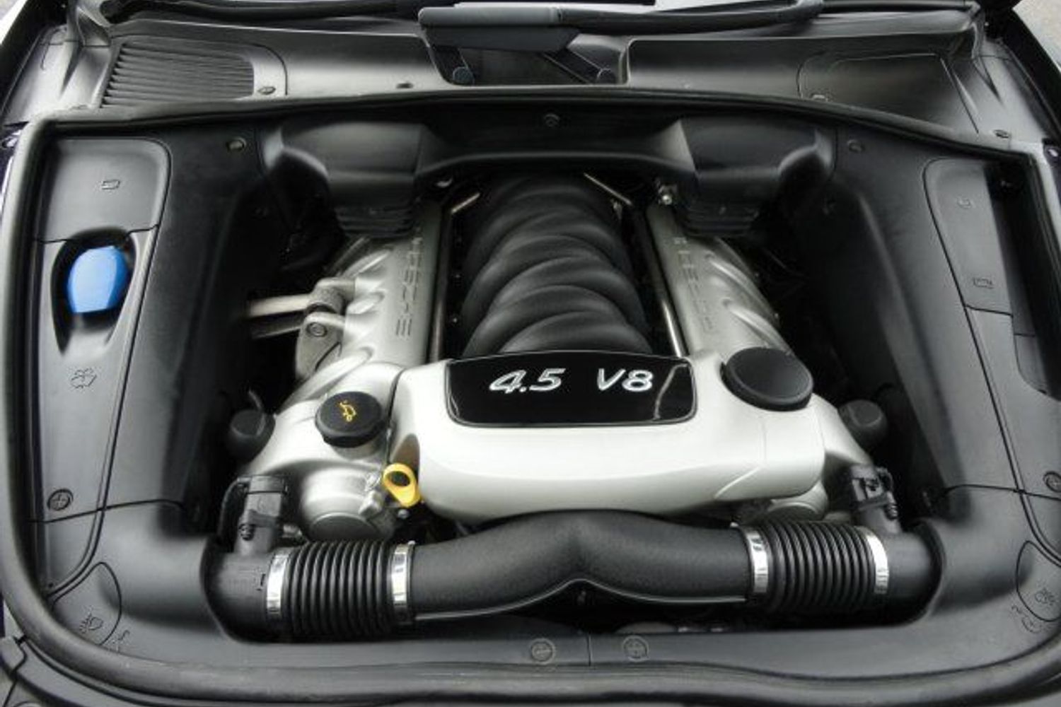 PORSCHE Cayenne TIPTRONIC S MAGNUM