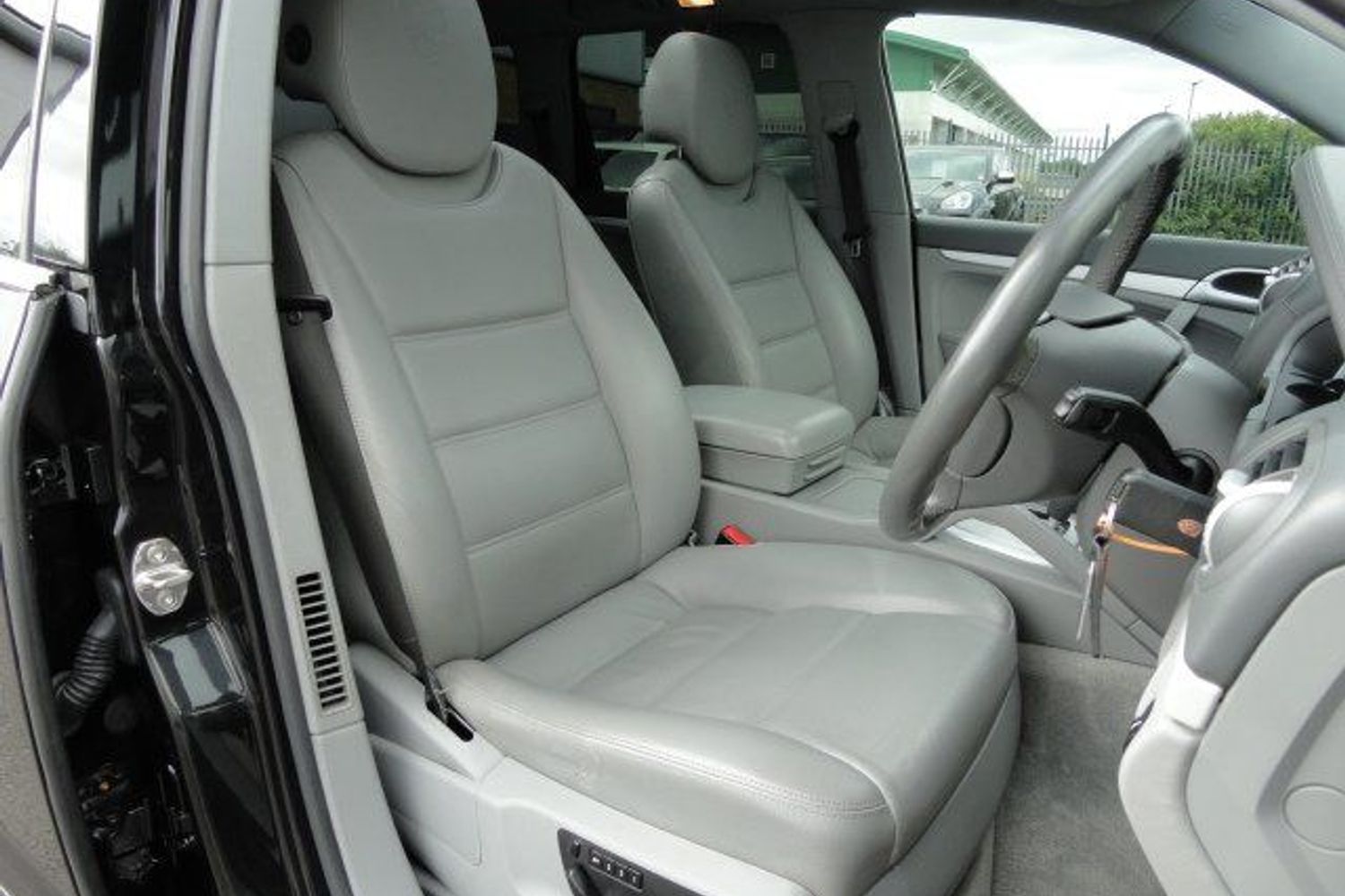 PORSCHE Cayenne TIPTRONIC S MAGNUM