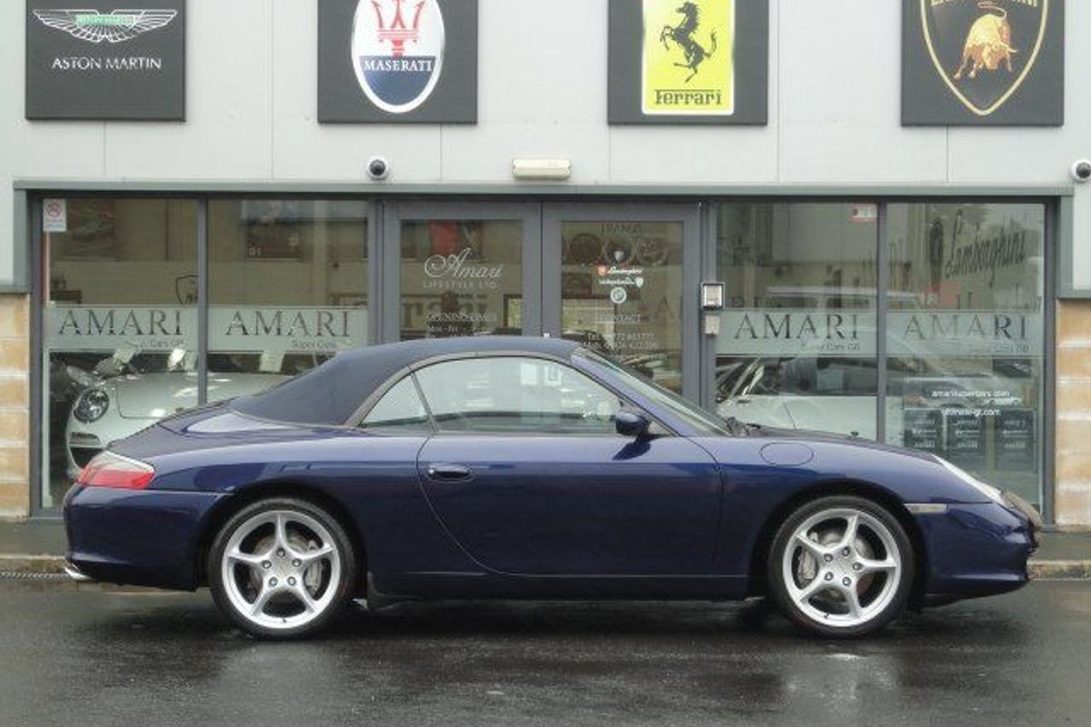 PORSCHE 911 3.6 Carrera 4