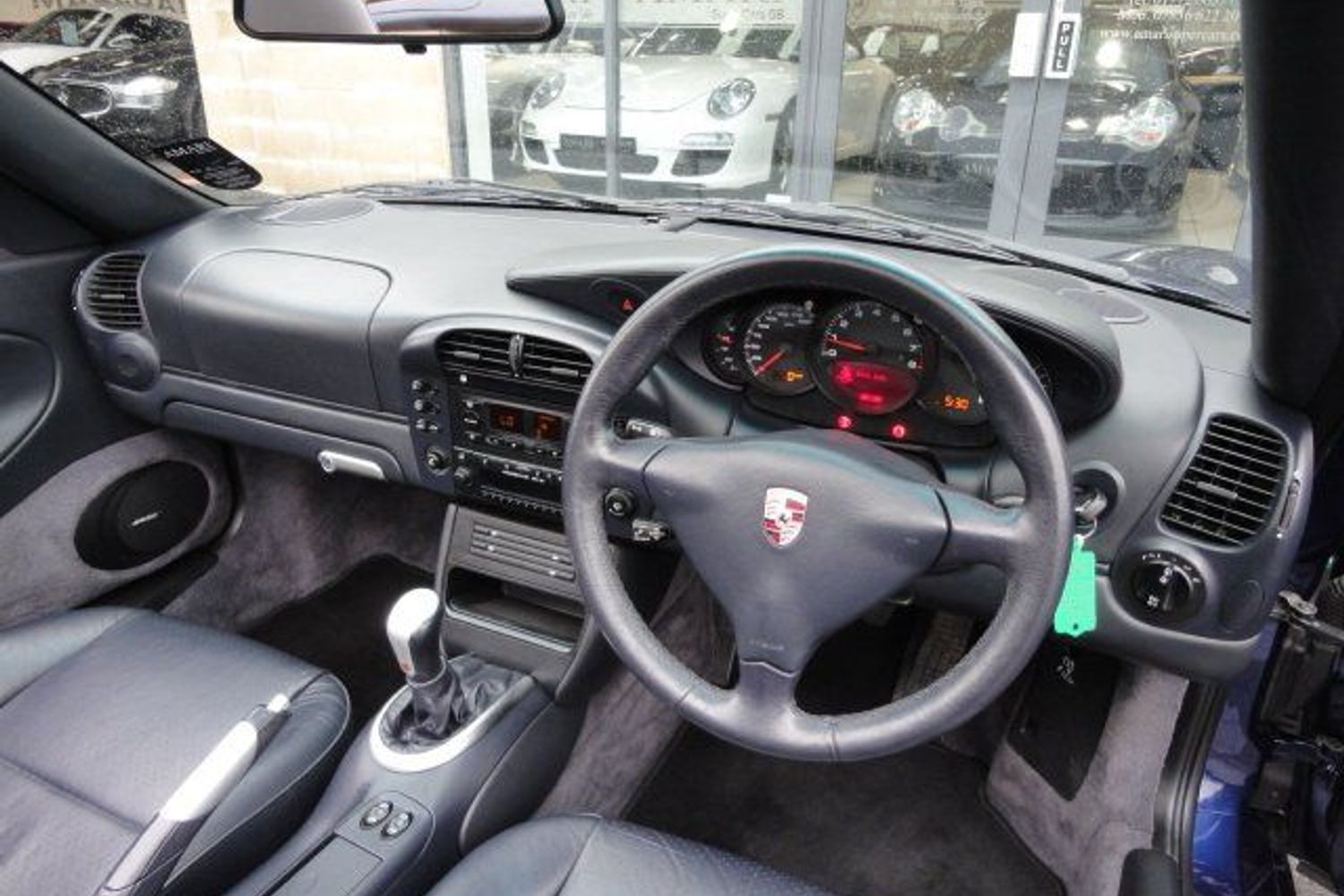 PORSCHE 911 3.6 Carrera 4