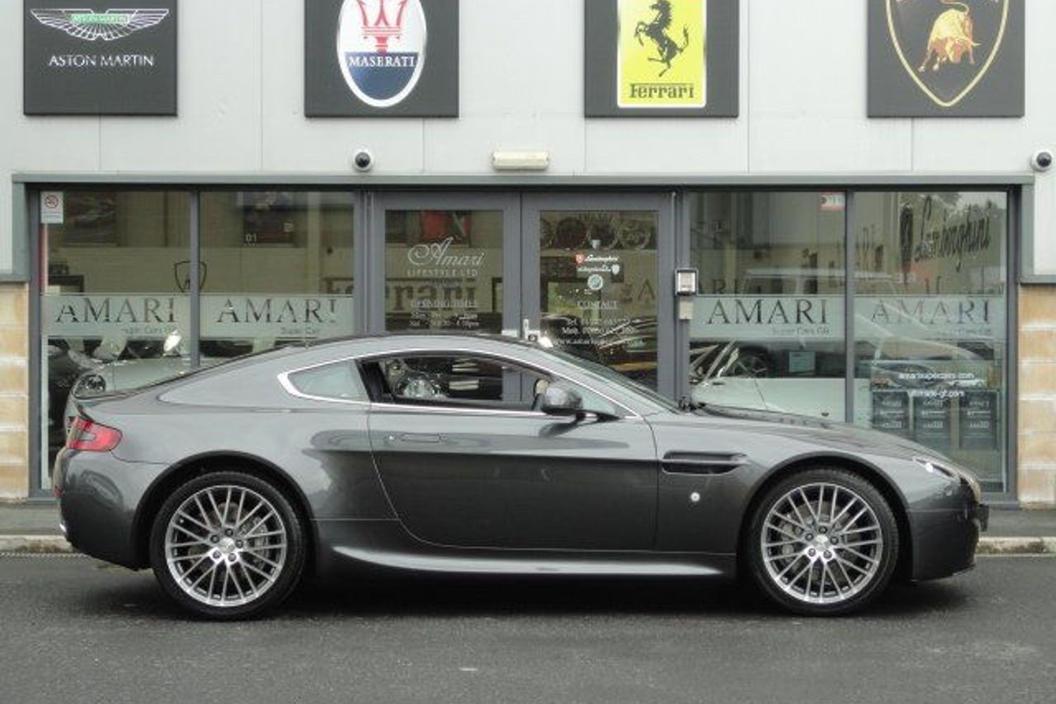 ASTON MARTIN AMV8 4.7 Vantage 11 Reg with 2500 miles only !!!!!