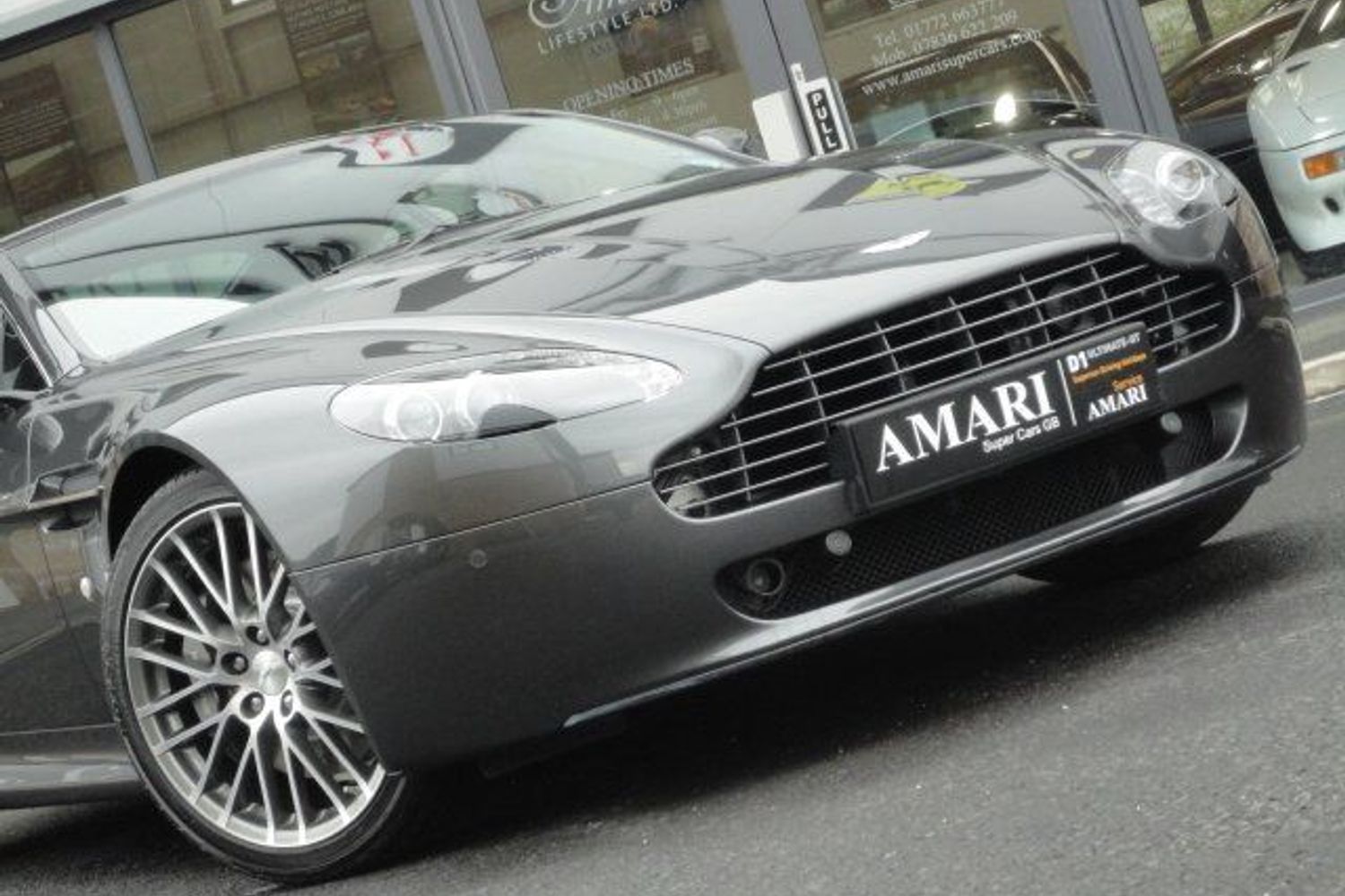 ASTON MARTIN AMV8 4.7 Vantage 11 Reg with 2500 miles only !!!!!