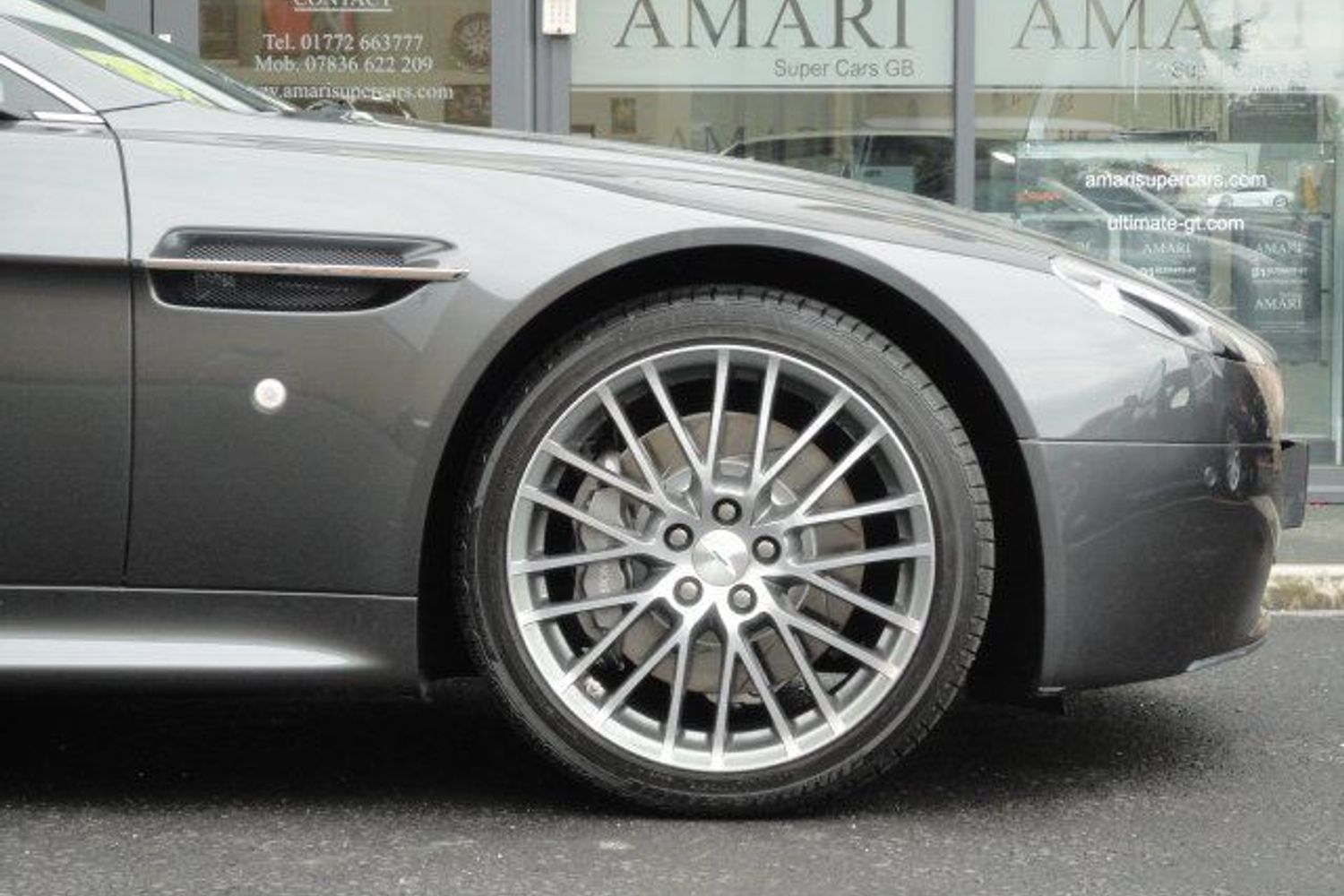 ASTON MARTIN AMV8 4.7 Vantage 11 Reg with 2500 miles only !!!!!