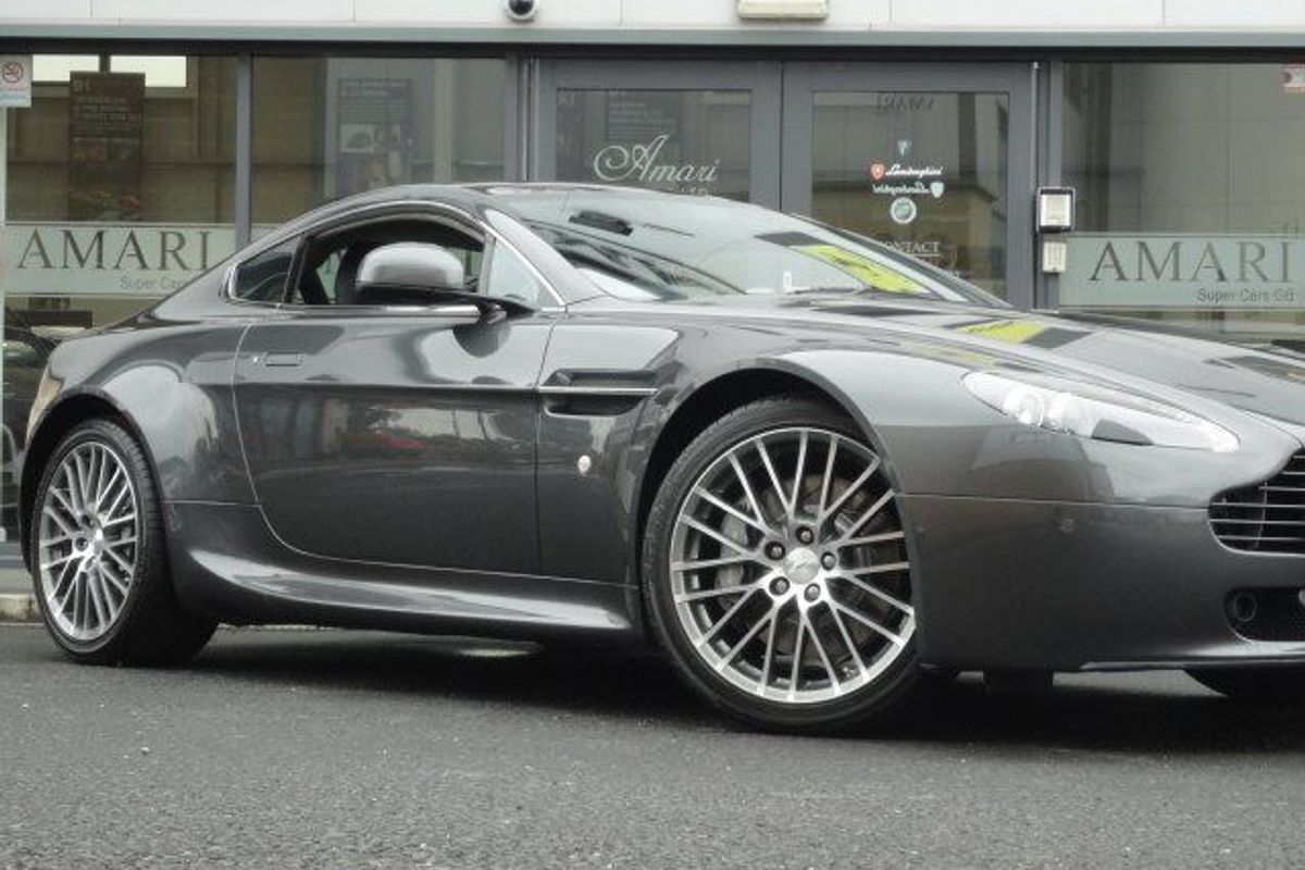 ASTON MARTIN AMV8 4.7 Vantage 11 Reg with 2500 miles only !!!!!