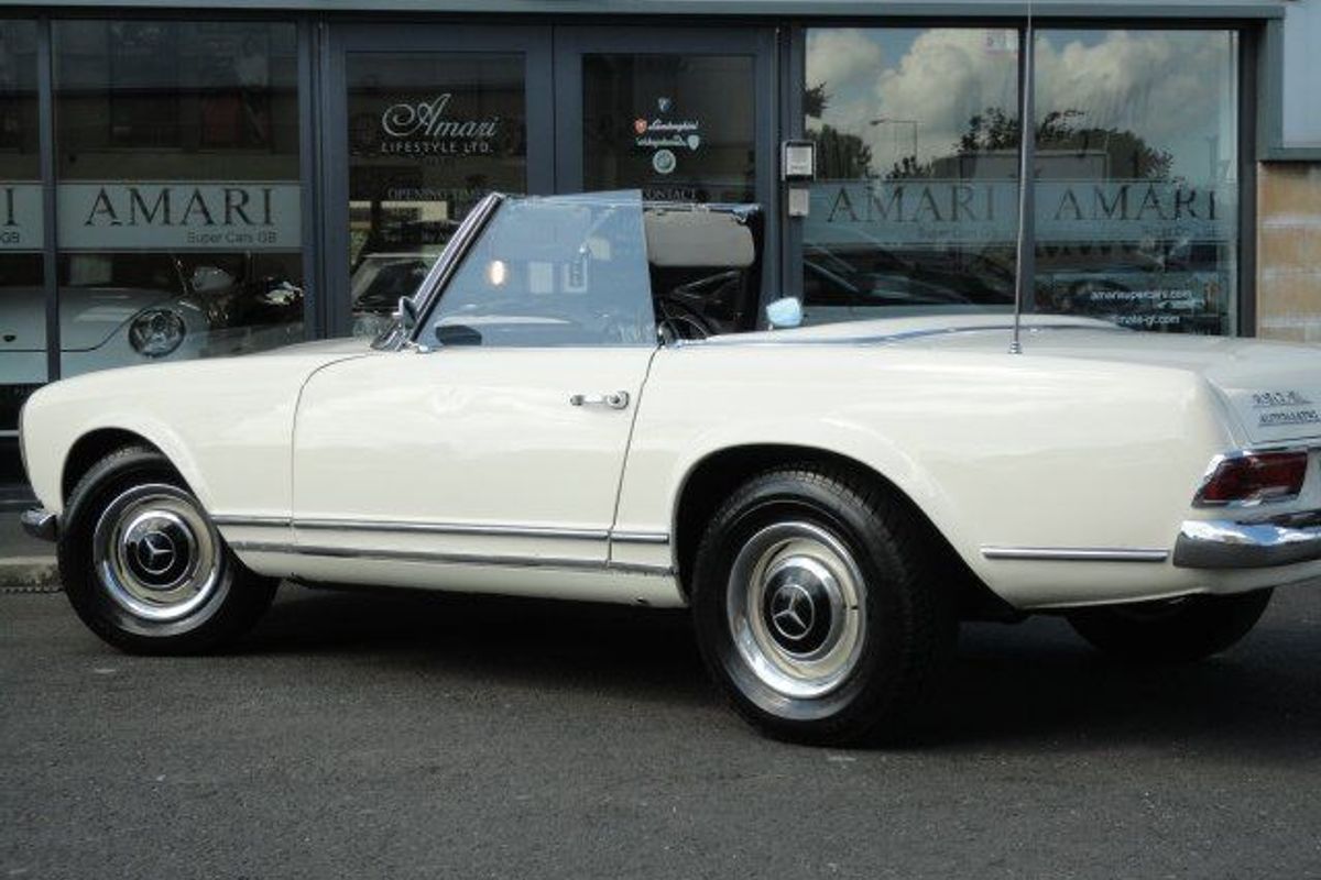 MERCEDES-BENZ 230 SL PAGODA "owned by Britt Ekland "