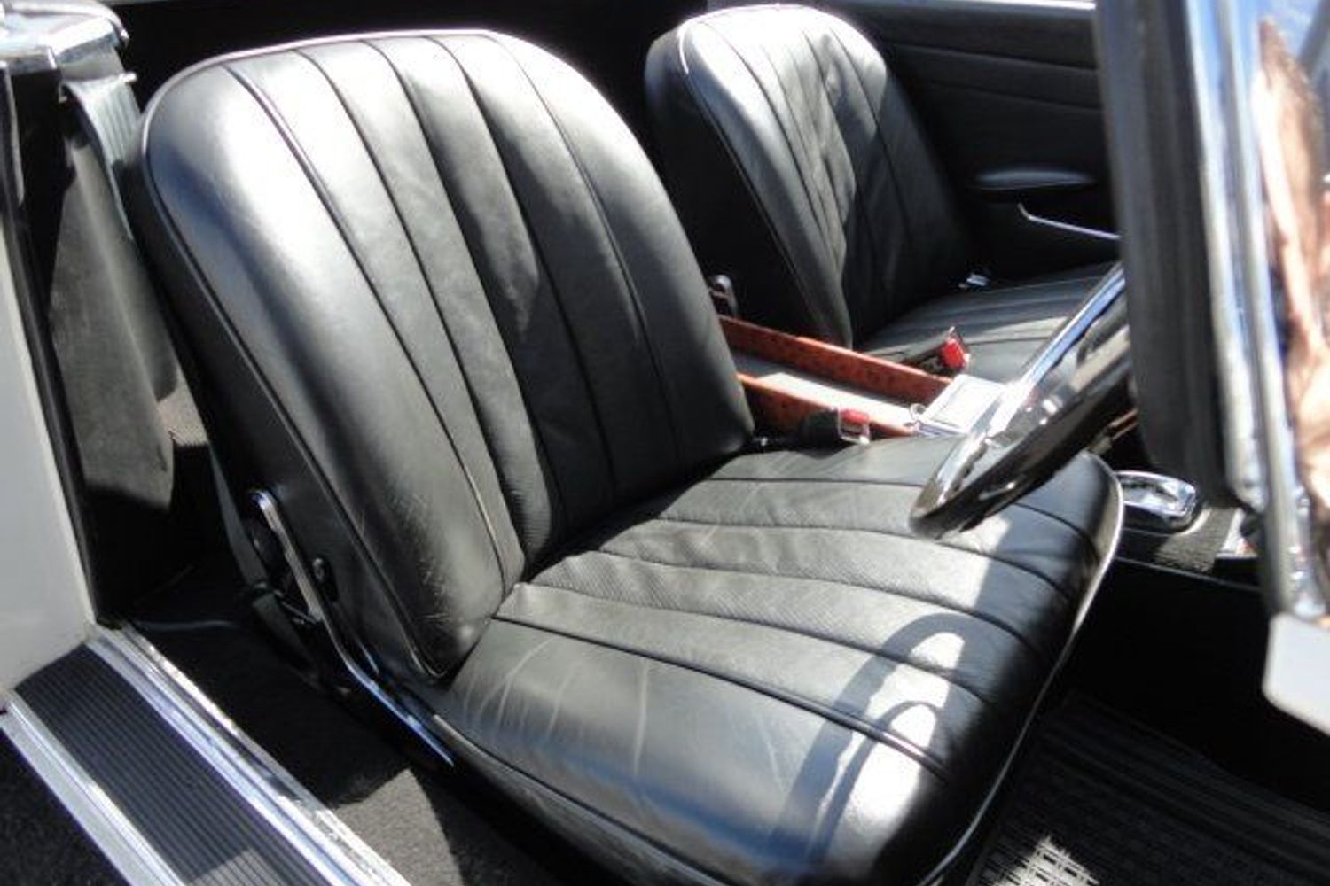 MERCEDES-BENZ 230 SL PAGODA "owned by Britt Ekland "