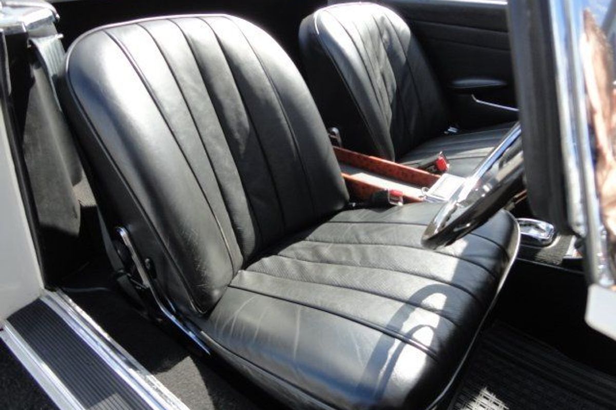 MERCEDES-BENZ 230 SL PAGODA "owned by Britt Ekland "