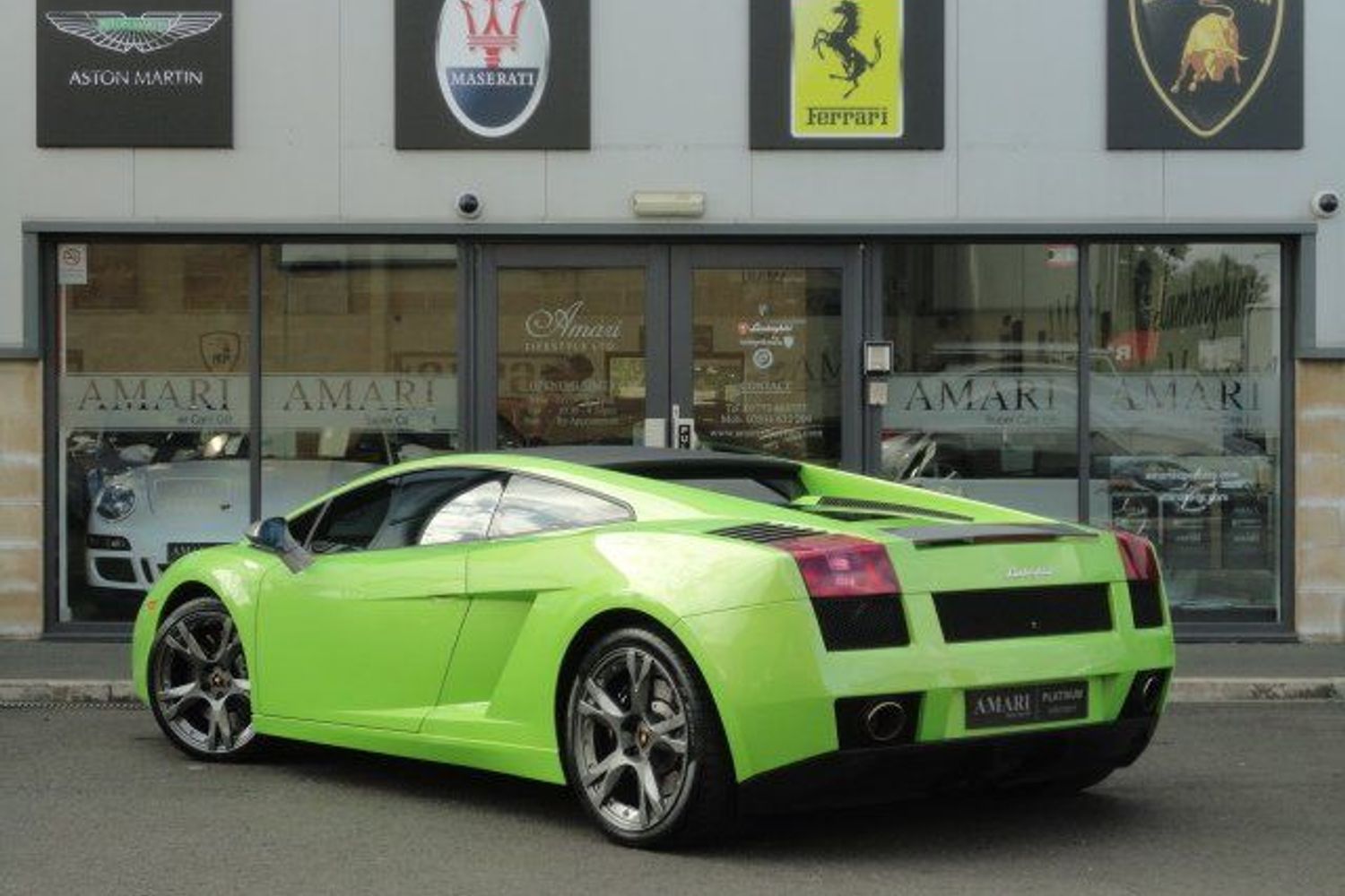 LAMBORGHINI Gallardo E-Gear 520 Bhp Absolutely Crazy !!!!