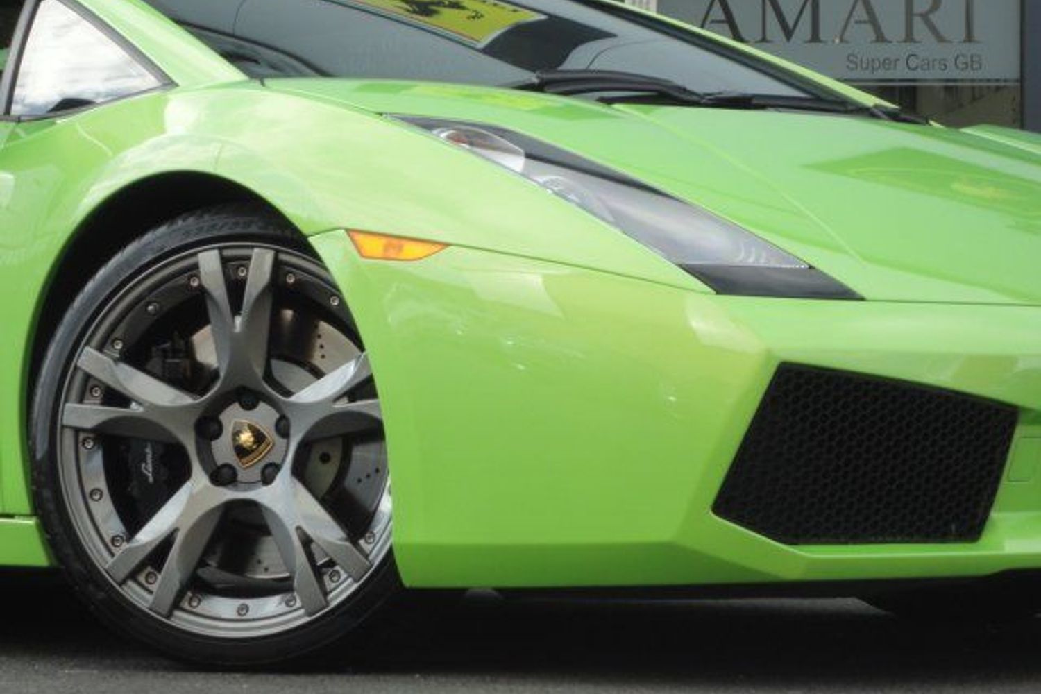 LAMBORGHINI Gallardo E-Gear 520 Bhp Absolutely Crazy !!!!