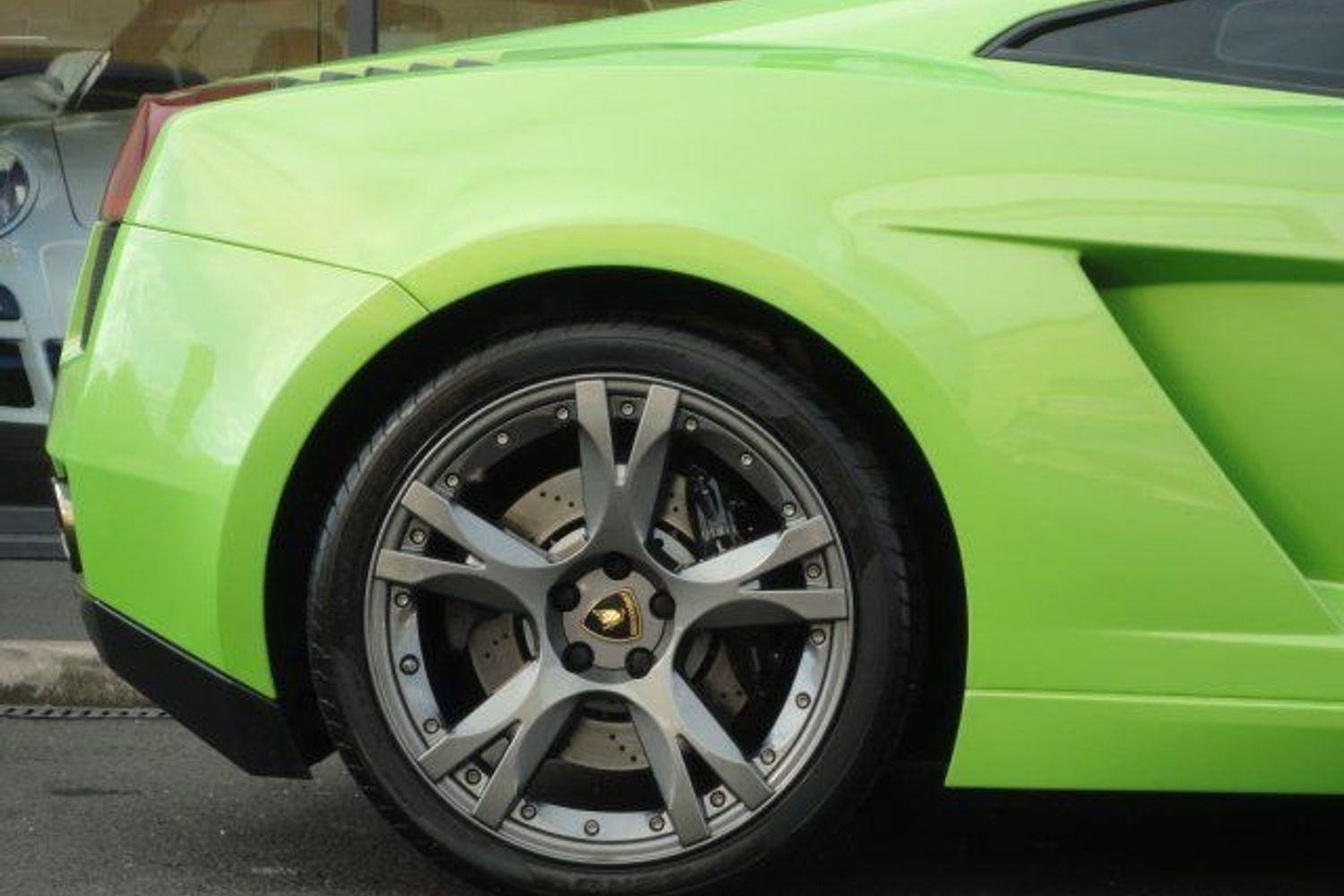 LAMBORGHINI Gallardo E-Gear 520 Bhp Absolutely Crazy !!!!