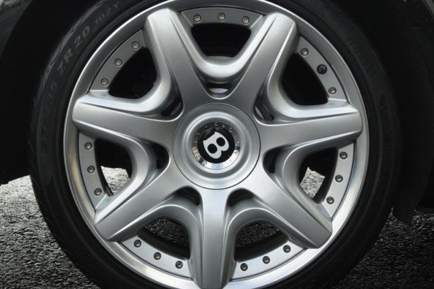 BENTLEY GT Continental Mulliner Edition
