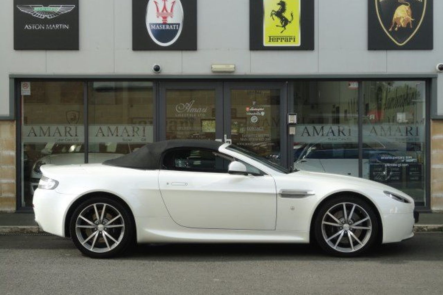 ASTON MARTIN VANTAGE V8 ROADSTER Auto/Sport Paddle Shift