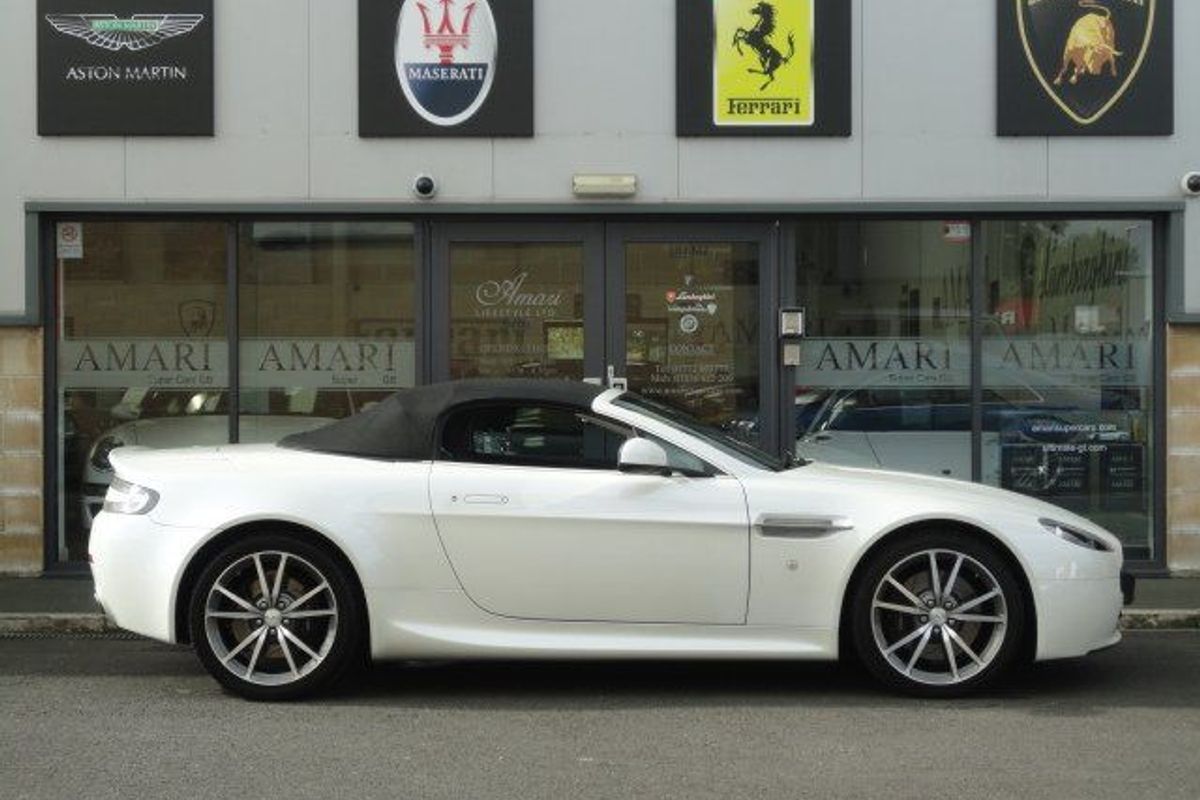 ASTON MARTIN VANTAGE V8 ROADSTER Auto/Sport Paddle Shift