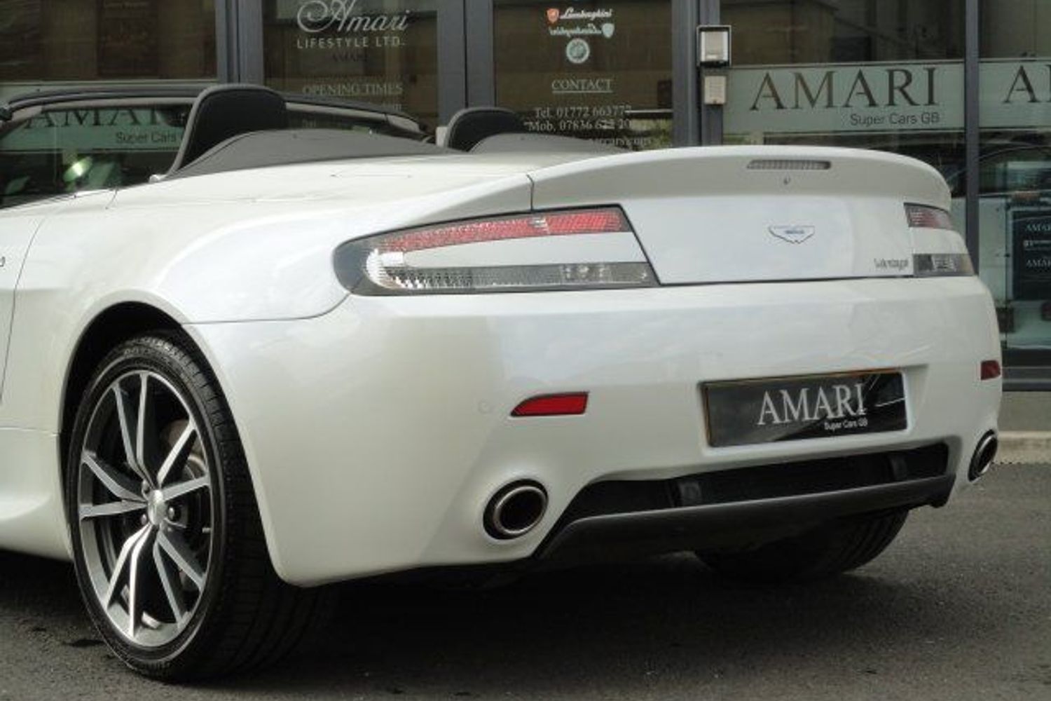 ASTON MARTIN VANTAGE V8 ROADSTER Auto/Sport Paddle Shift