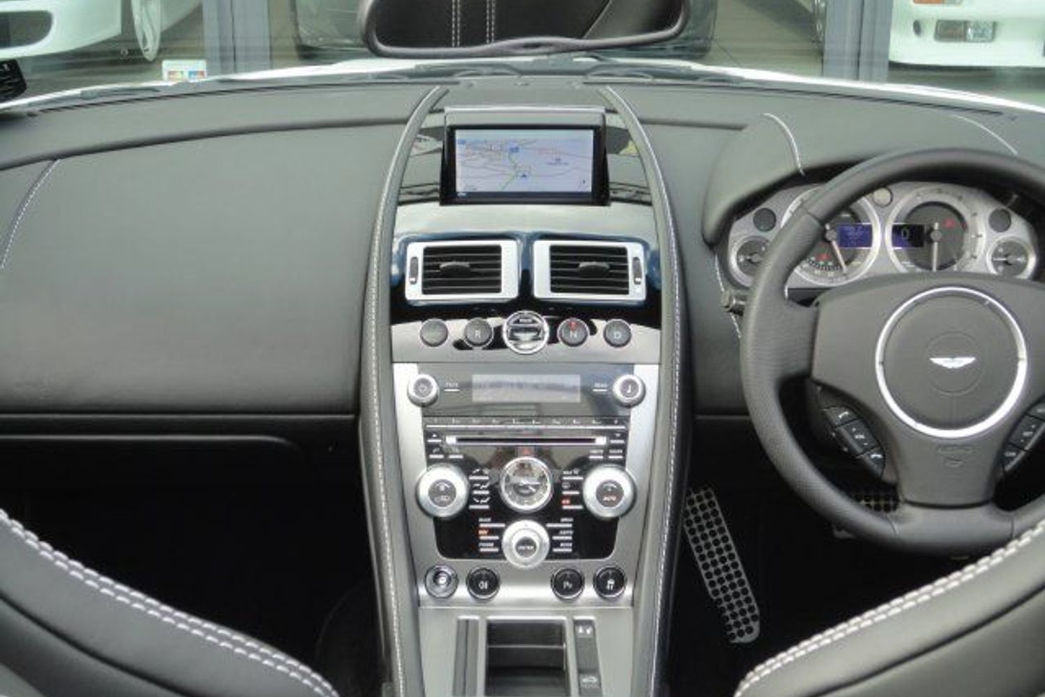ASTON MARTIN VANTAGE V8 ROADSTER Auto/Sport Paddle Shift