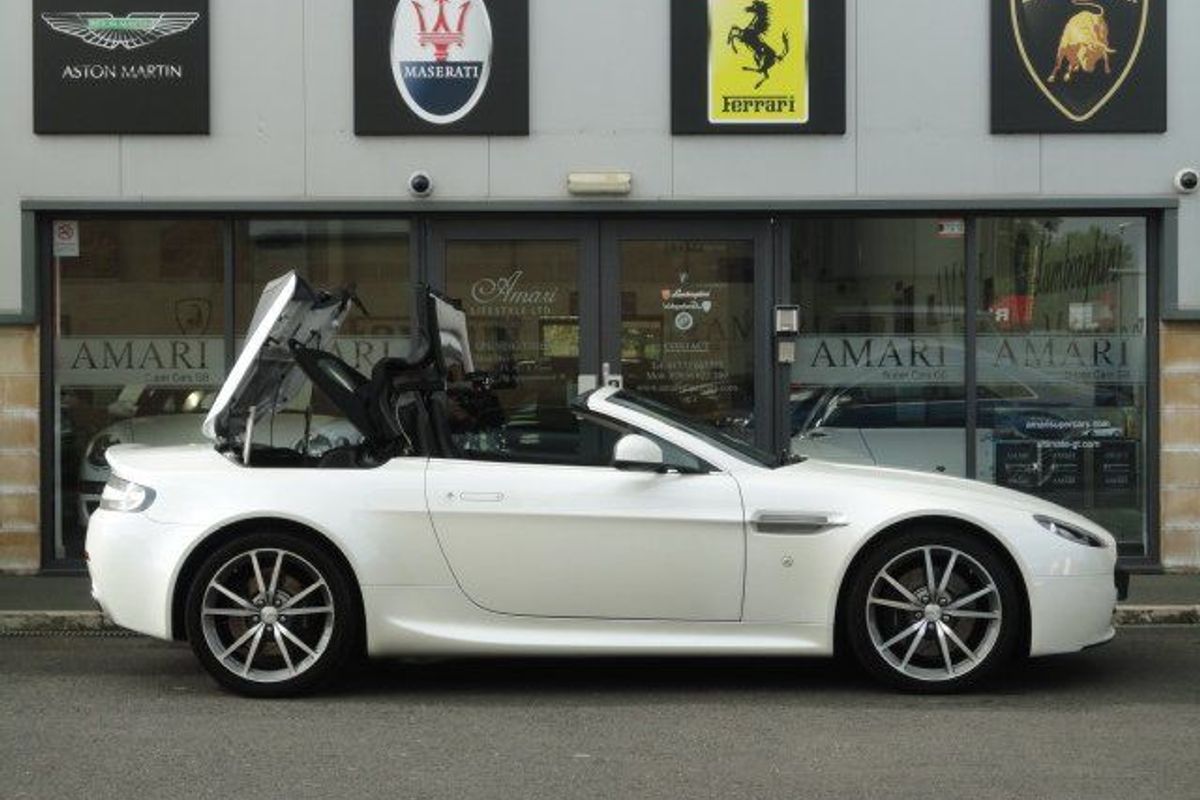 ASTON MARTIN VANTAGE V8 ROADSTER Auto/Sport Paddle Shift