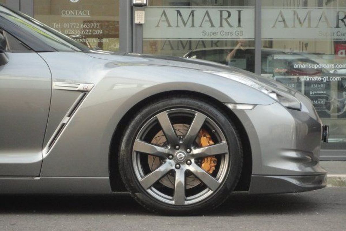 NISSAN GTR  V6 Twin Turbo Premium Edition (JAPAN IMPORT)