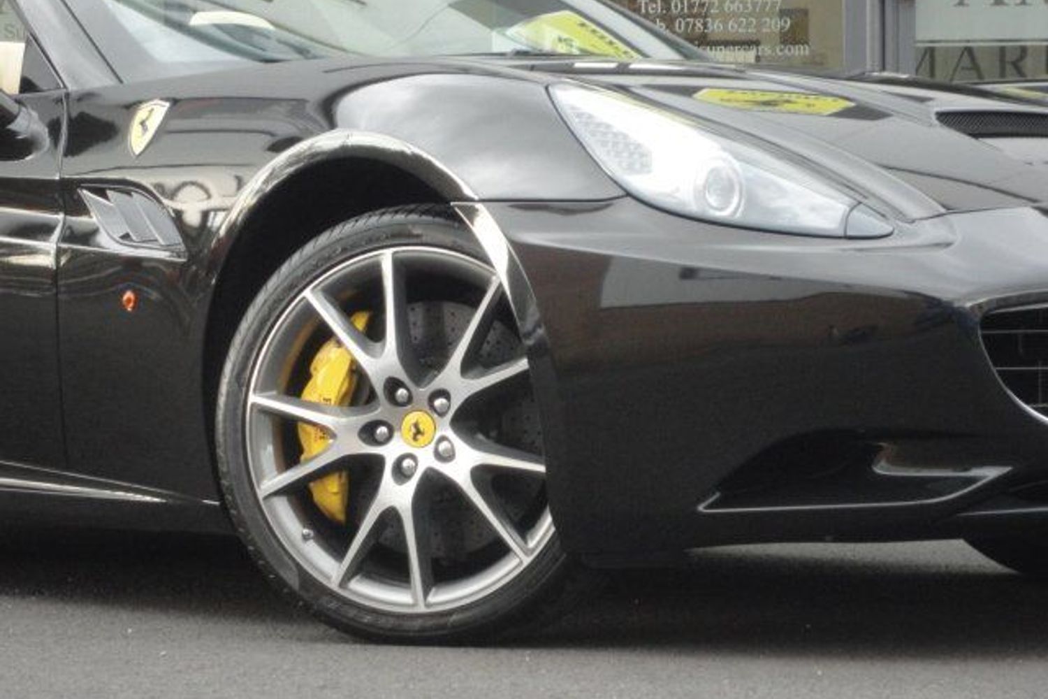 FERRARI California F1