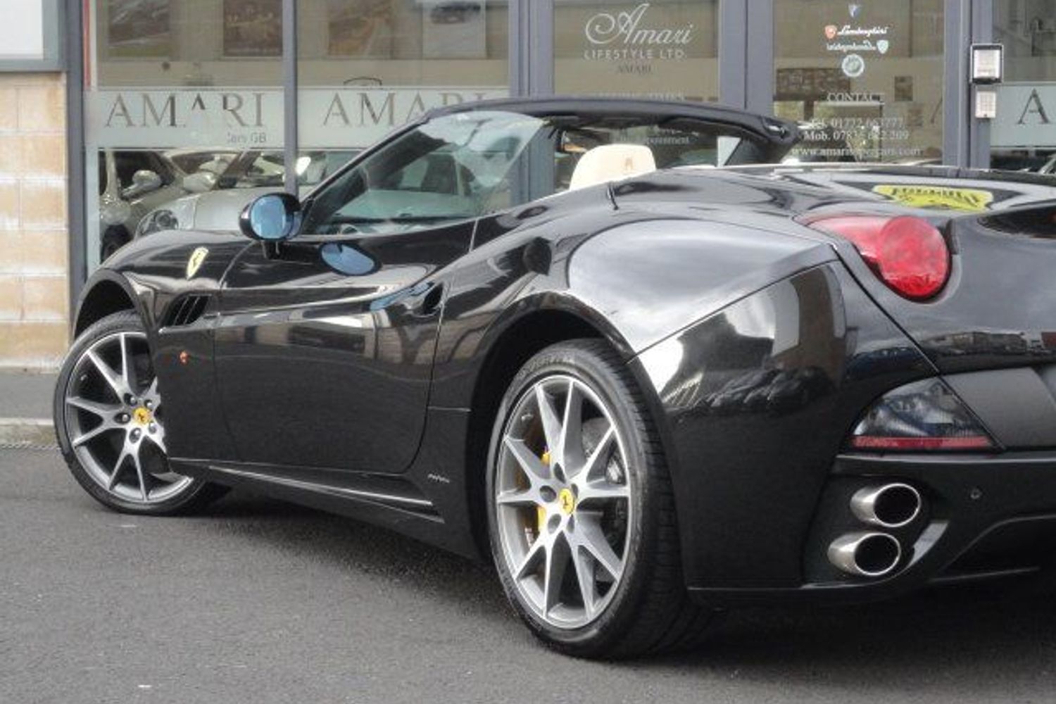 FERRARI California F1