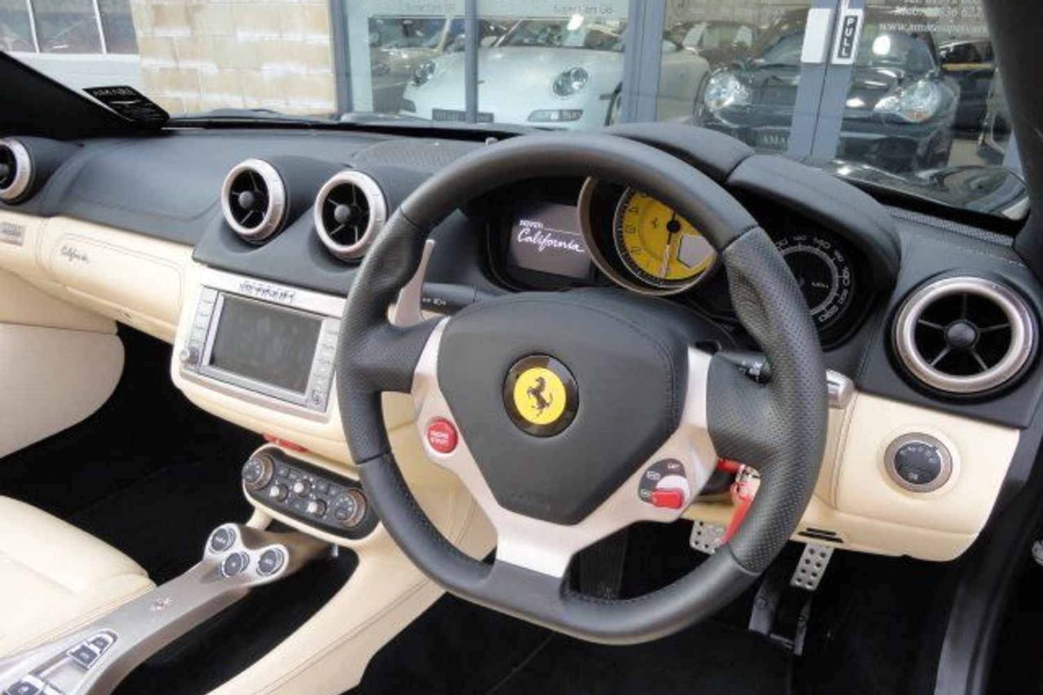 FERRARI California F1