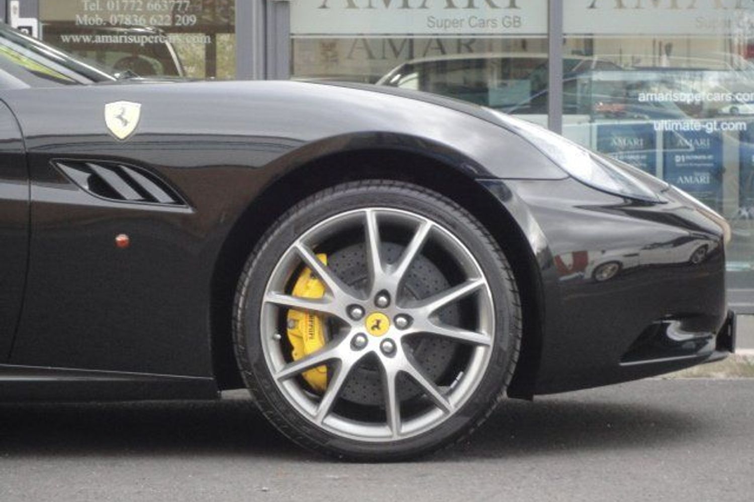 FERRARI California F1